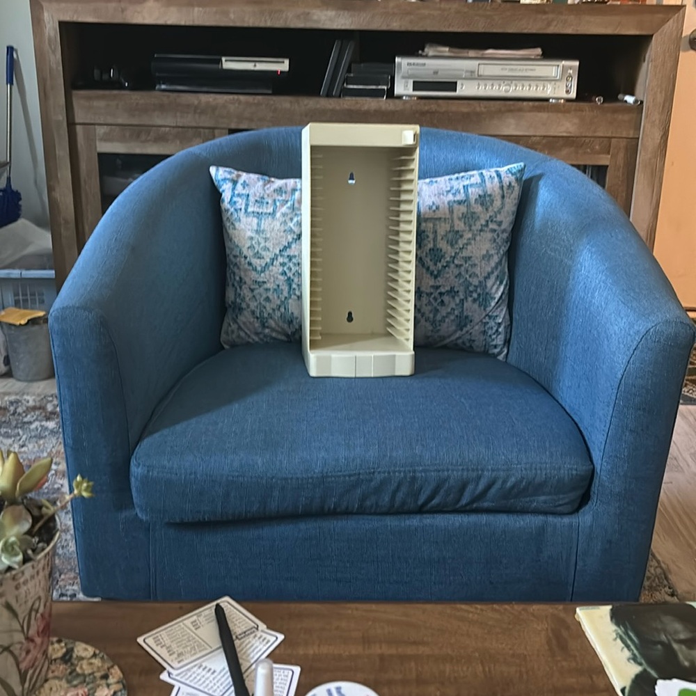 Cd holder